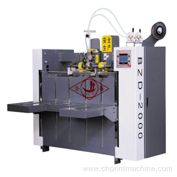 Semi-automatic stitching machine with double servo